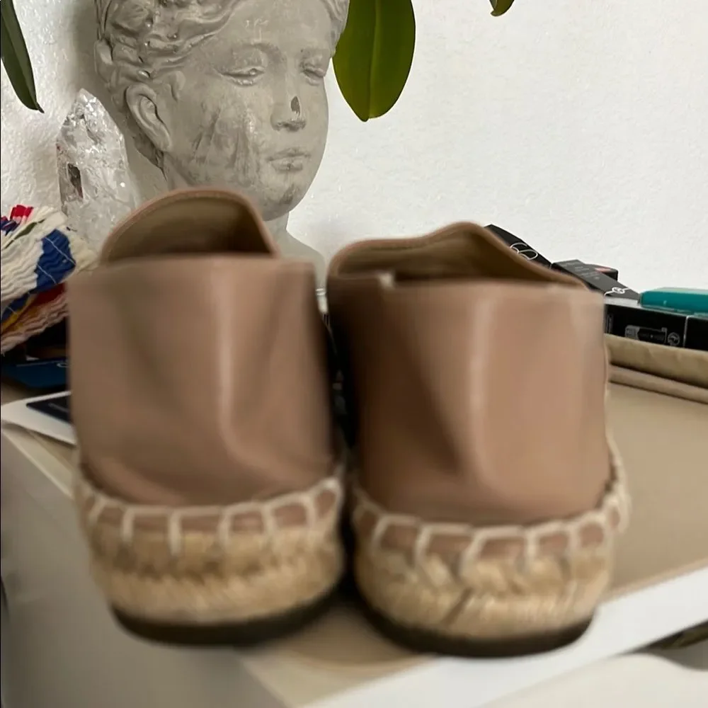 CHANEL Cream and Black Espadrilles size 40